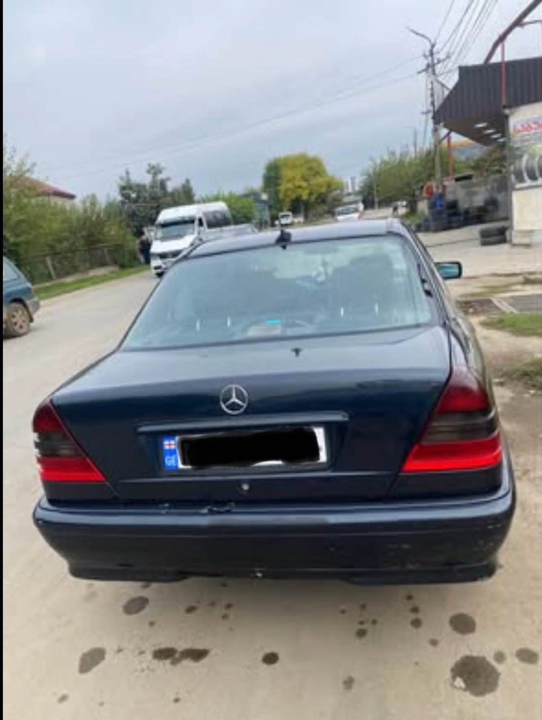 Mercedes-Benz 1999 — 2,200$