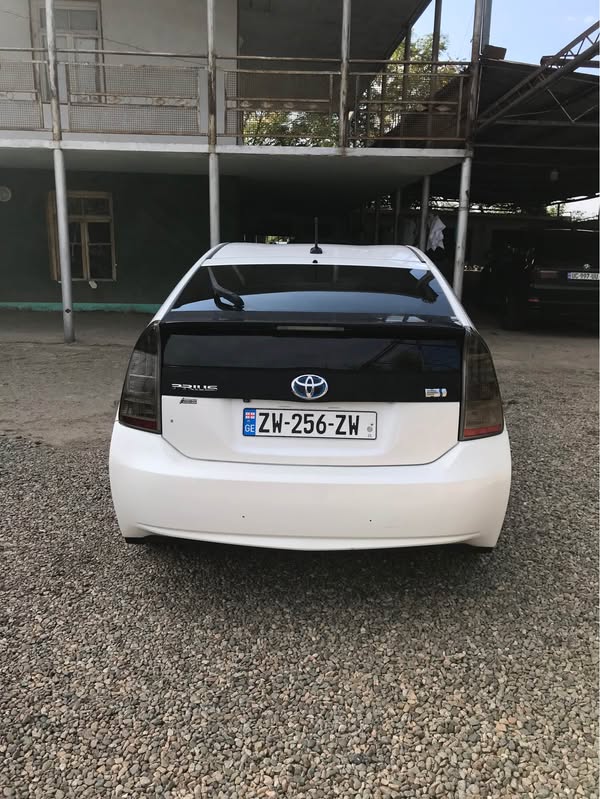 Avtomobil 2013 — 5,300$
