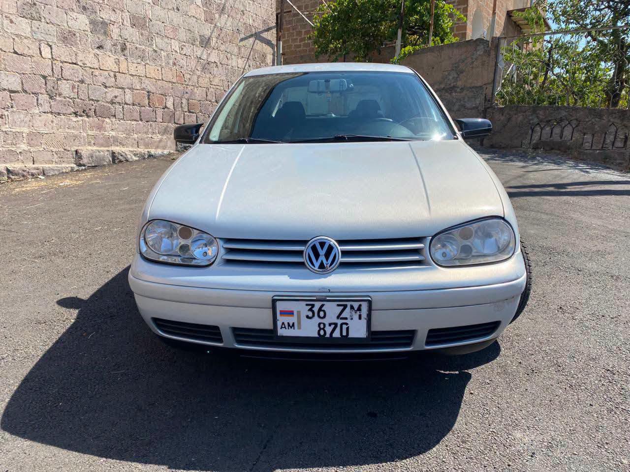 Volkswagen Golf 1999 — 4,100$