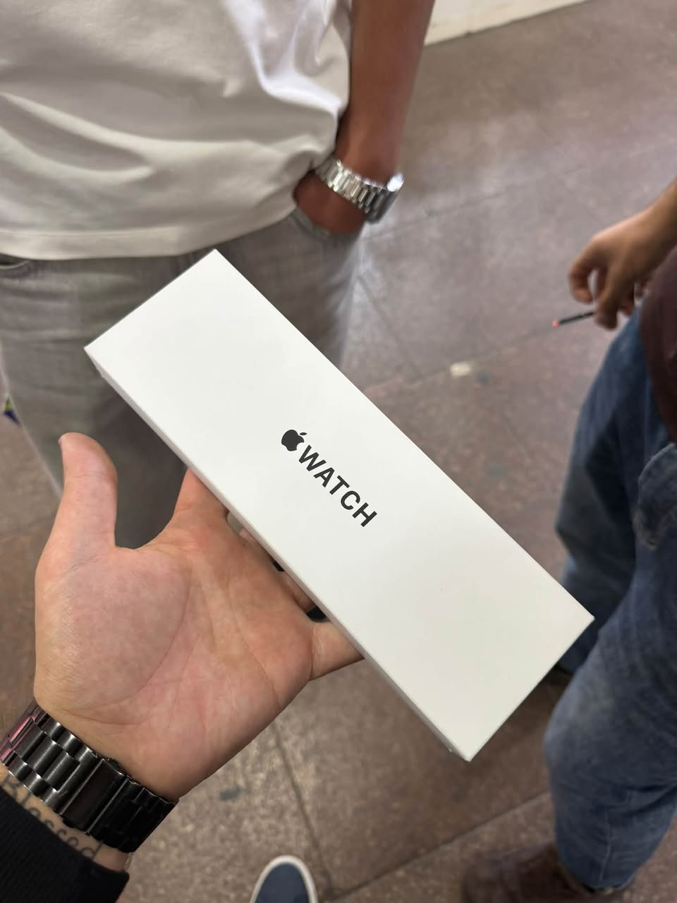 Apple Watch SE 3 85hazar, 1tari