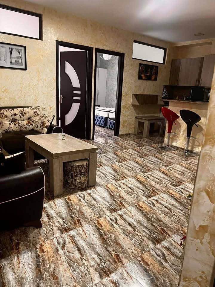 იყიდება ბინა, ფოთი — $98,000