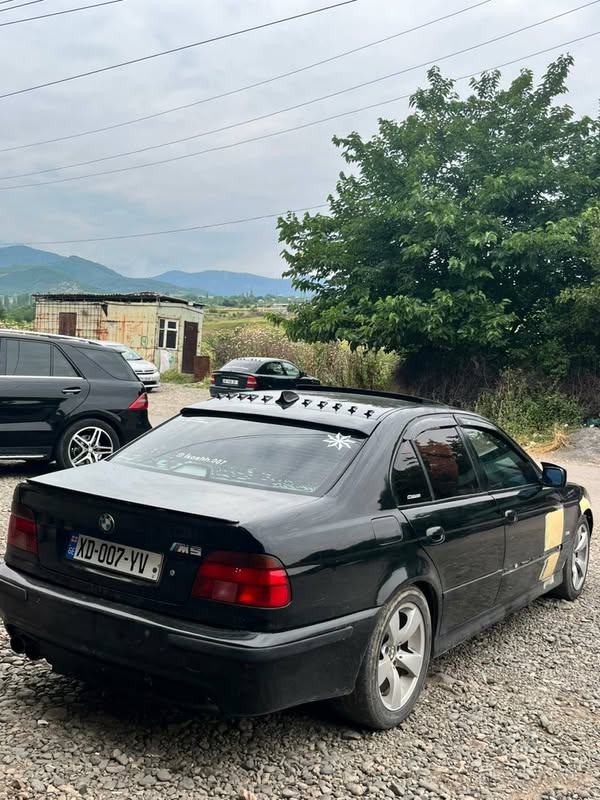 Avtomobil 1999
