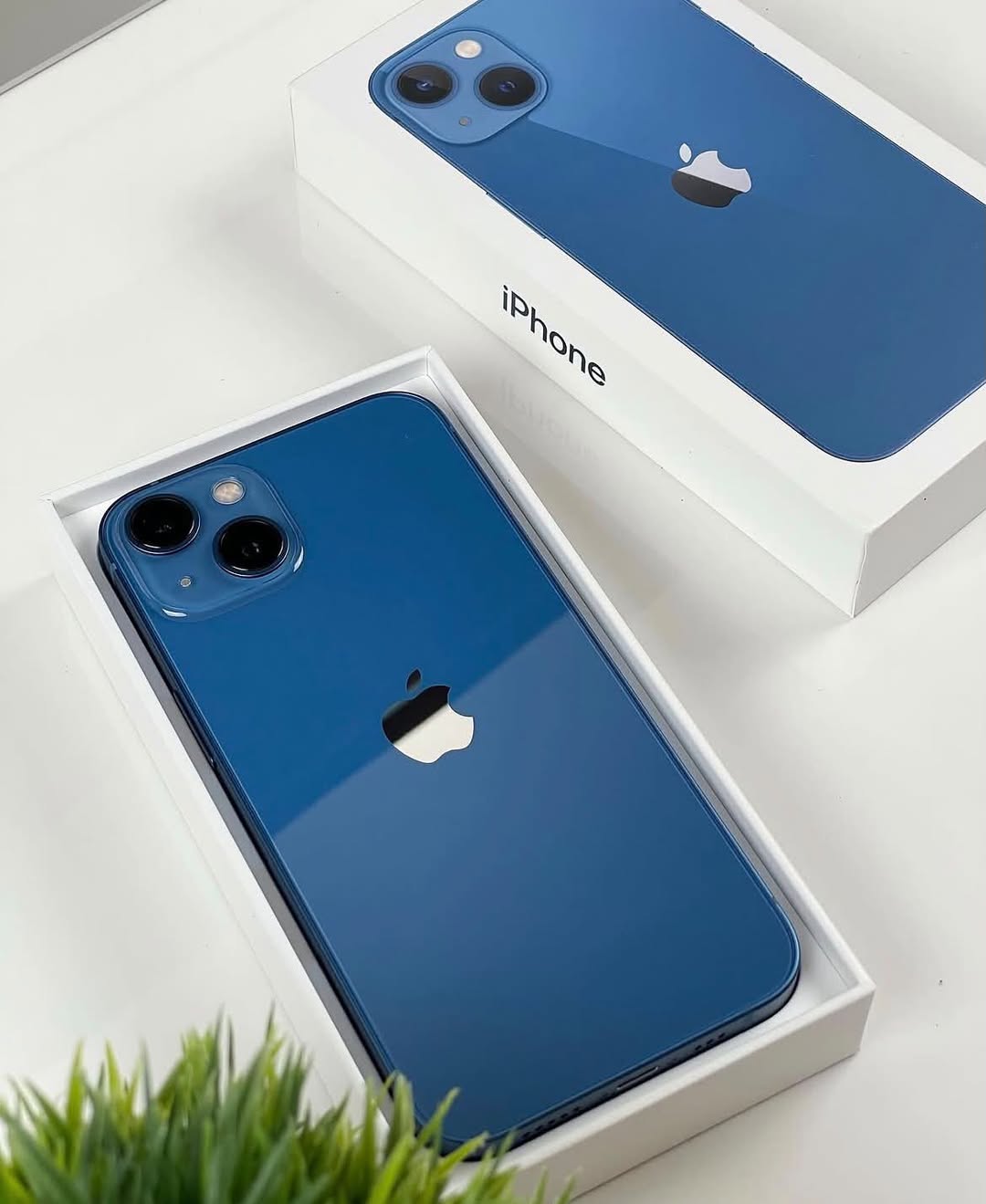 📱 iPhone 13 🍎 — 95,000 AMD satıştadır