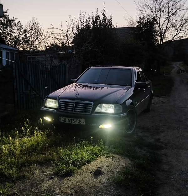 Avtomobil 1996 — 2,500$