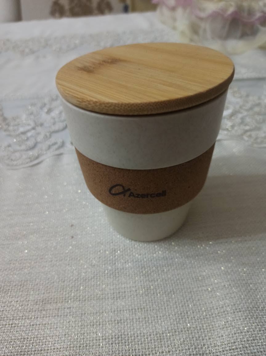 Kofe qabı, bambuk qapaqlı