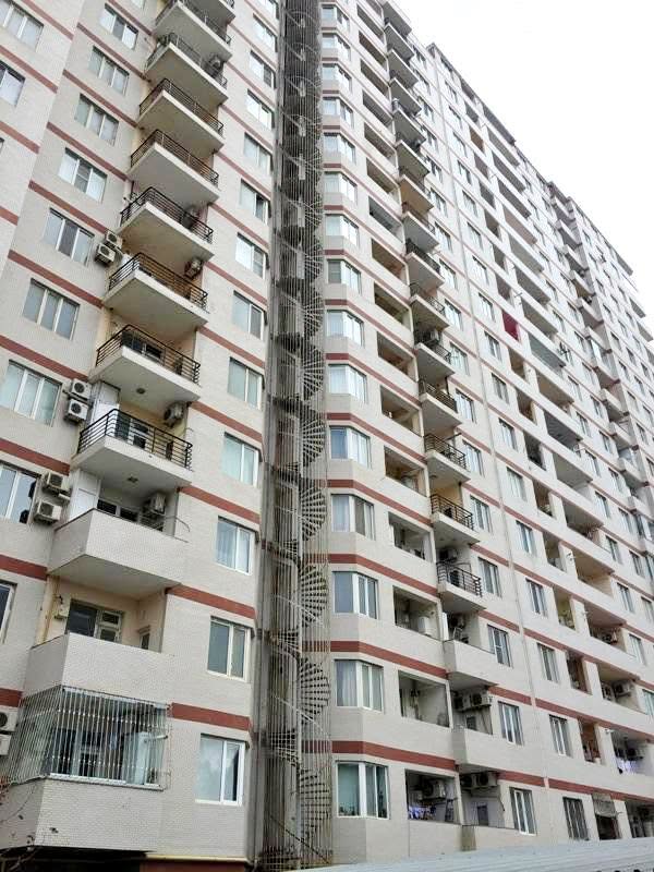 A 3-room apartment is for sale in Baku — 255,000 ₼