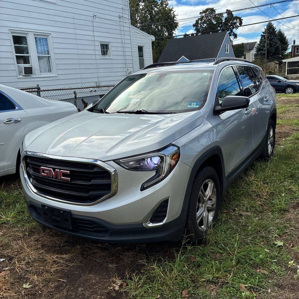 GMC 2017 — 15,500₼
