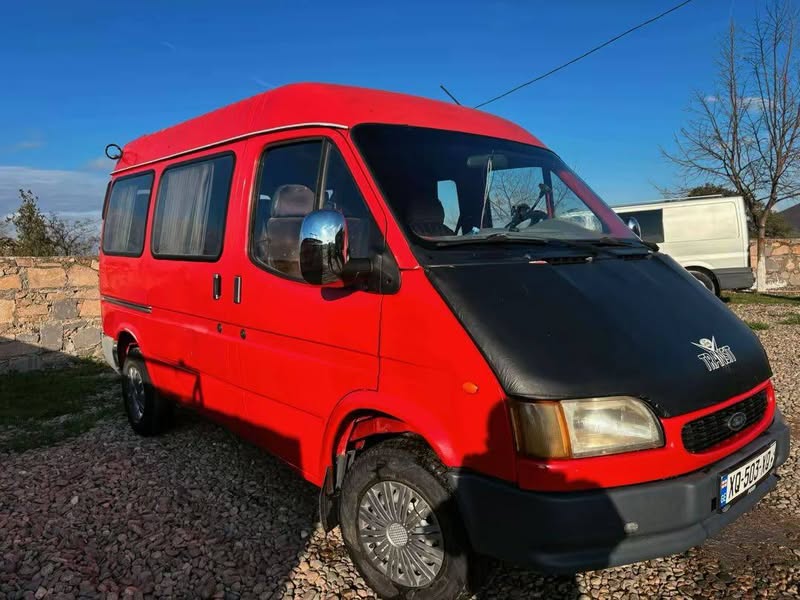 Avtomobil 1998