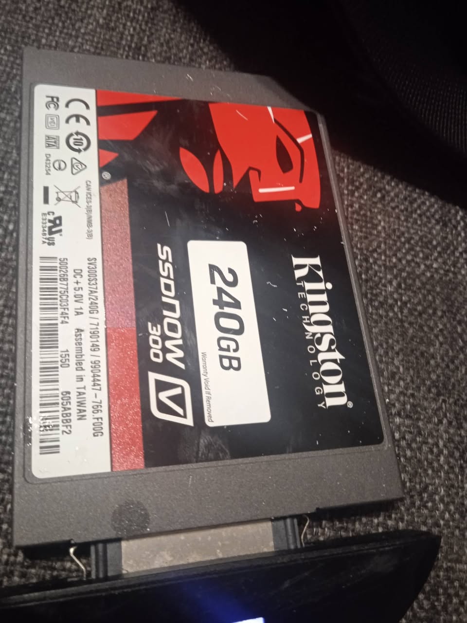 240 gb ssd. 50 ლარი. 92