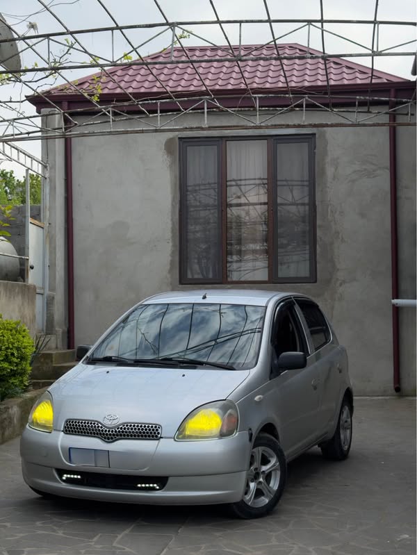 Avtomobil 2000