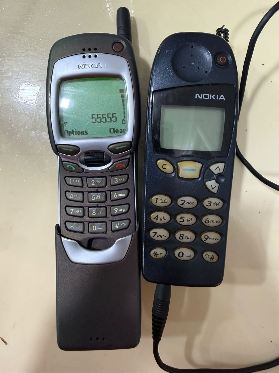 ძველი Nokia მობილური ტელეფონები, ორი ცალი