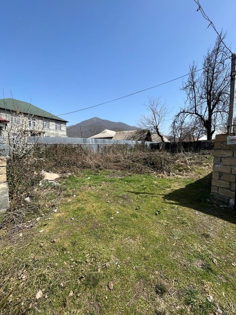 2.8 sot torpaq satılır, Qəbələ