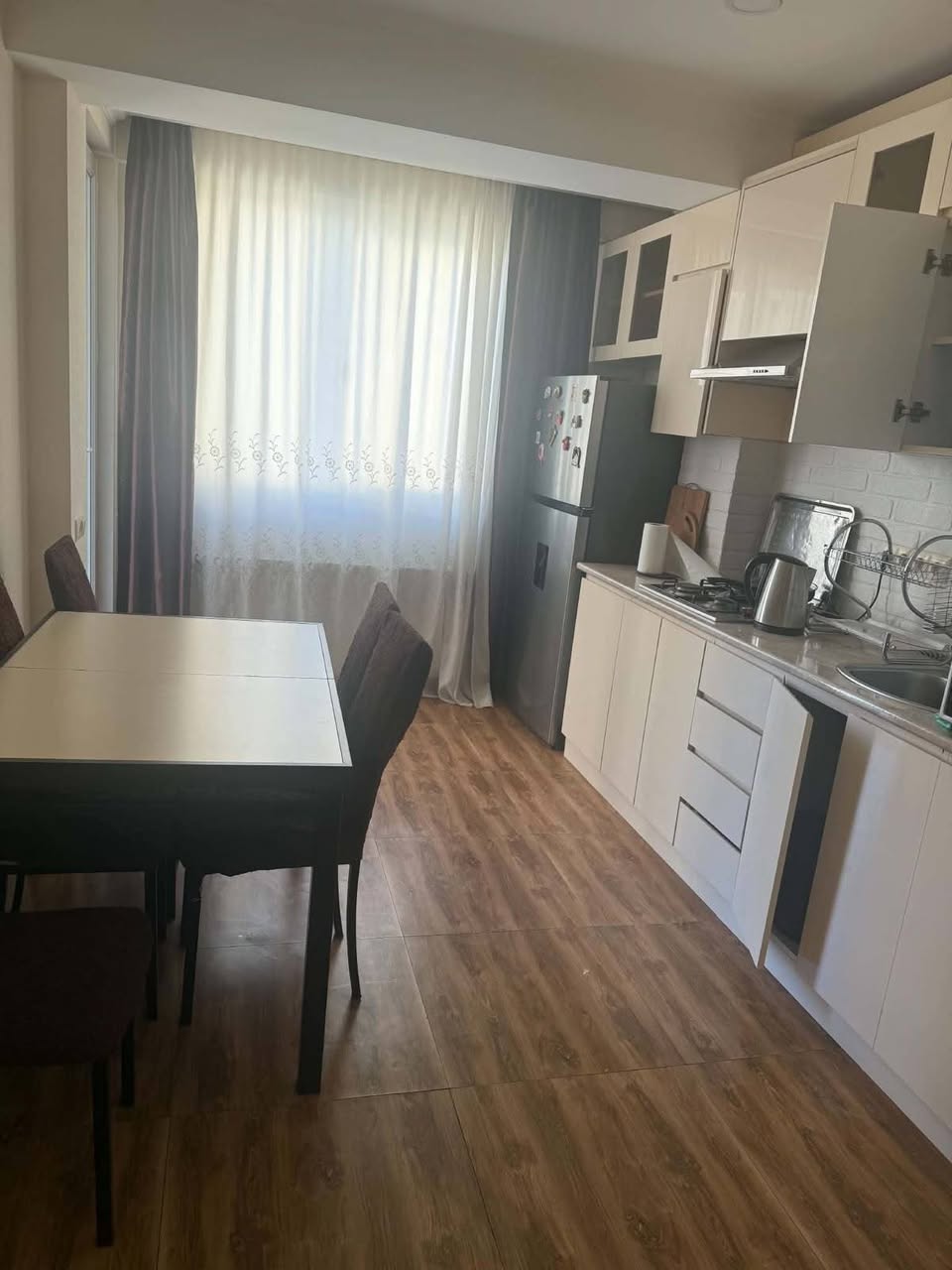 Сдается в аренду в Дидубе на улице Петре Ибери 13, цена - 1,000₾