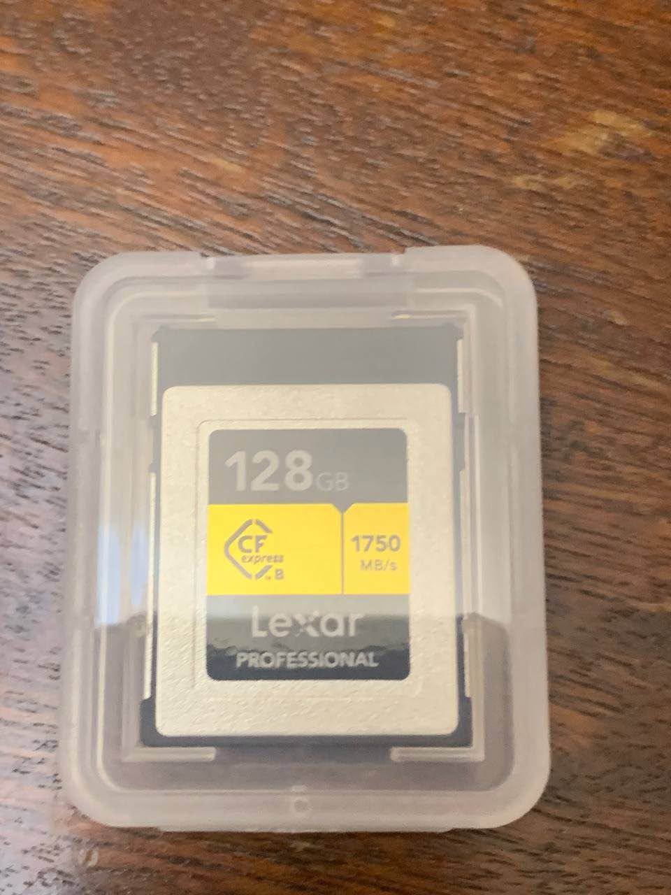 Selling Lexar Gold Professional — 85,000֏