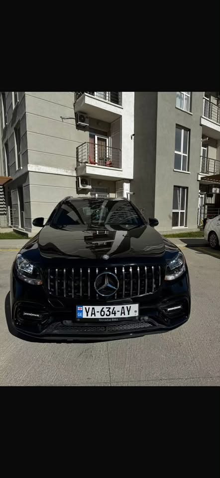 Mercedes-Benz GLC 300 2018 — 18,300$