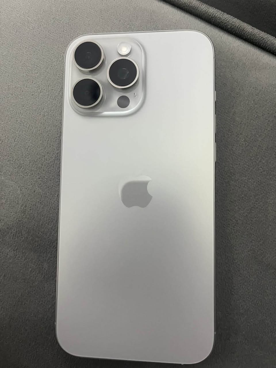 ბათუმი 16 pro max 2300 ლარი