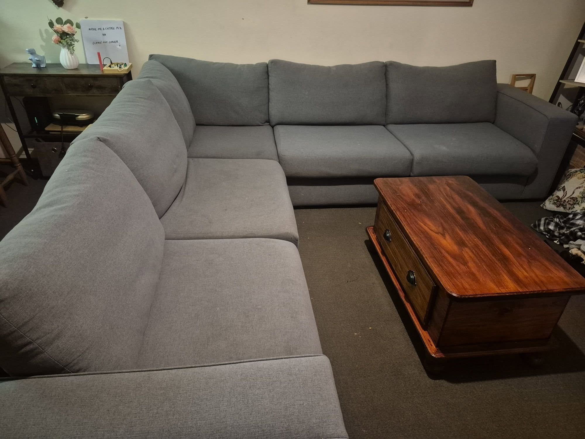 5 seater L shaped couch great