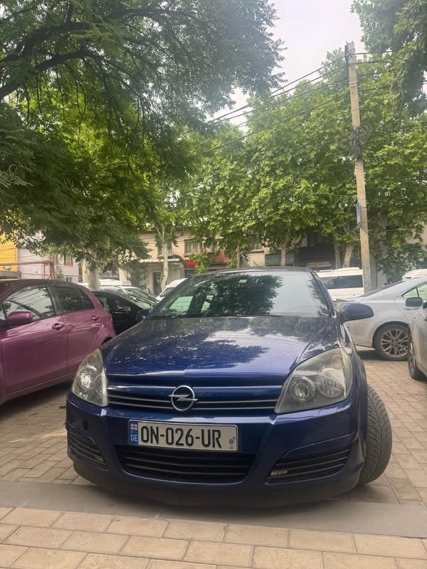 Opel 2004