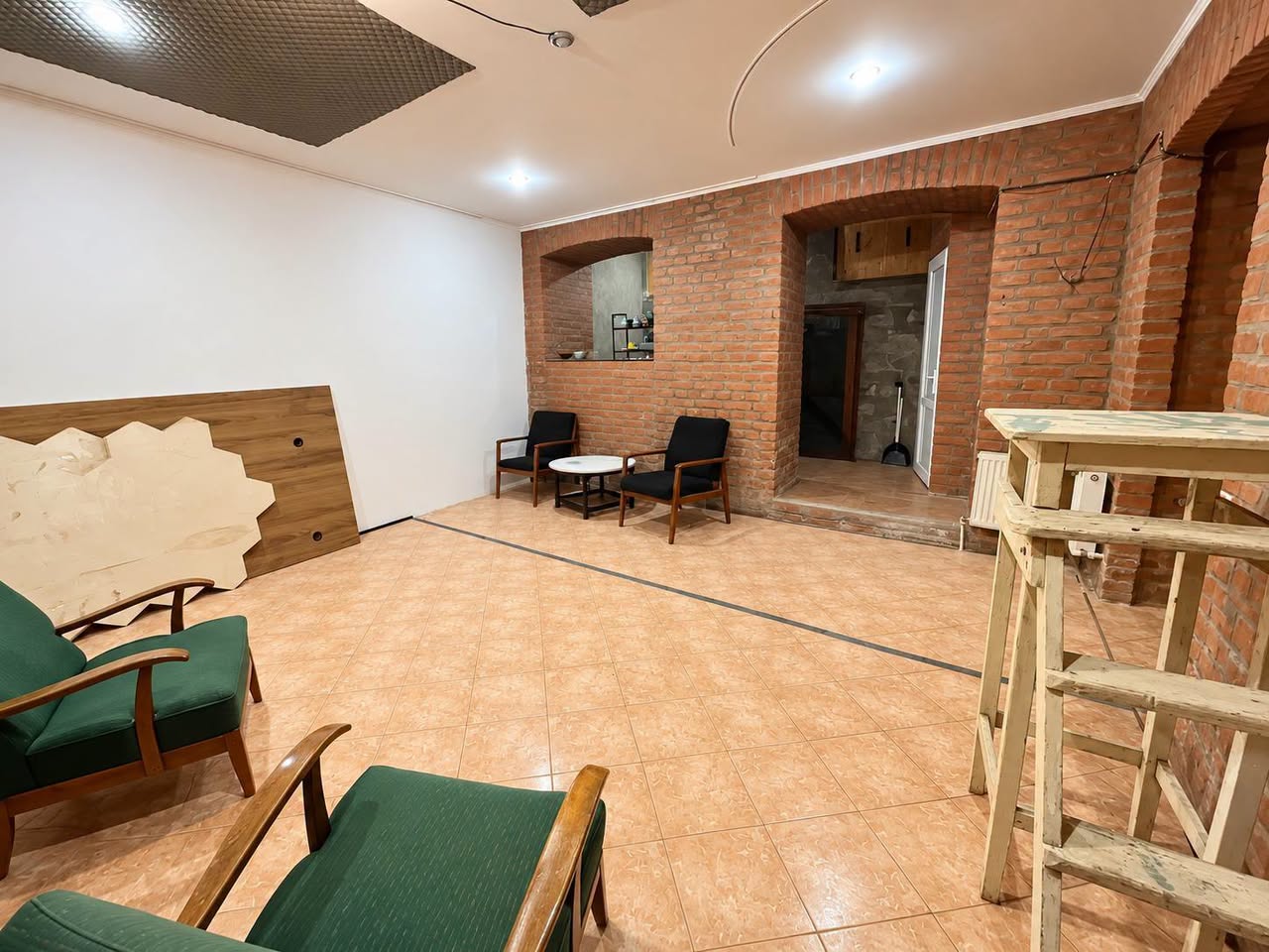 Сдаётся 3-комнатная квартира, Тбилиси — $550