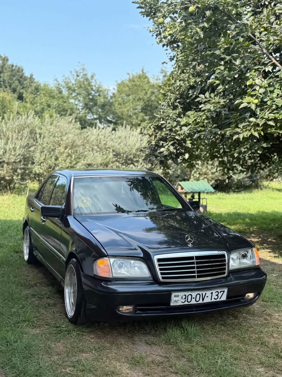 Mercedes-Benz — 8,800₼