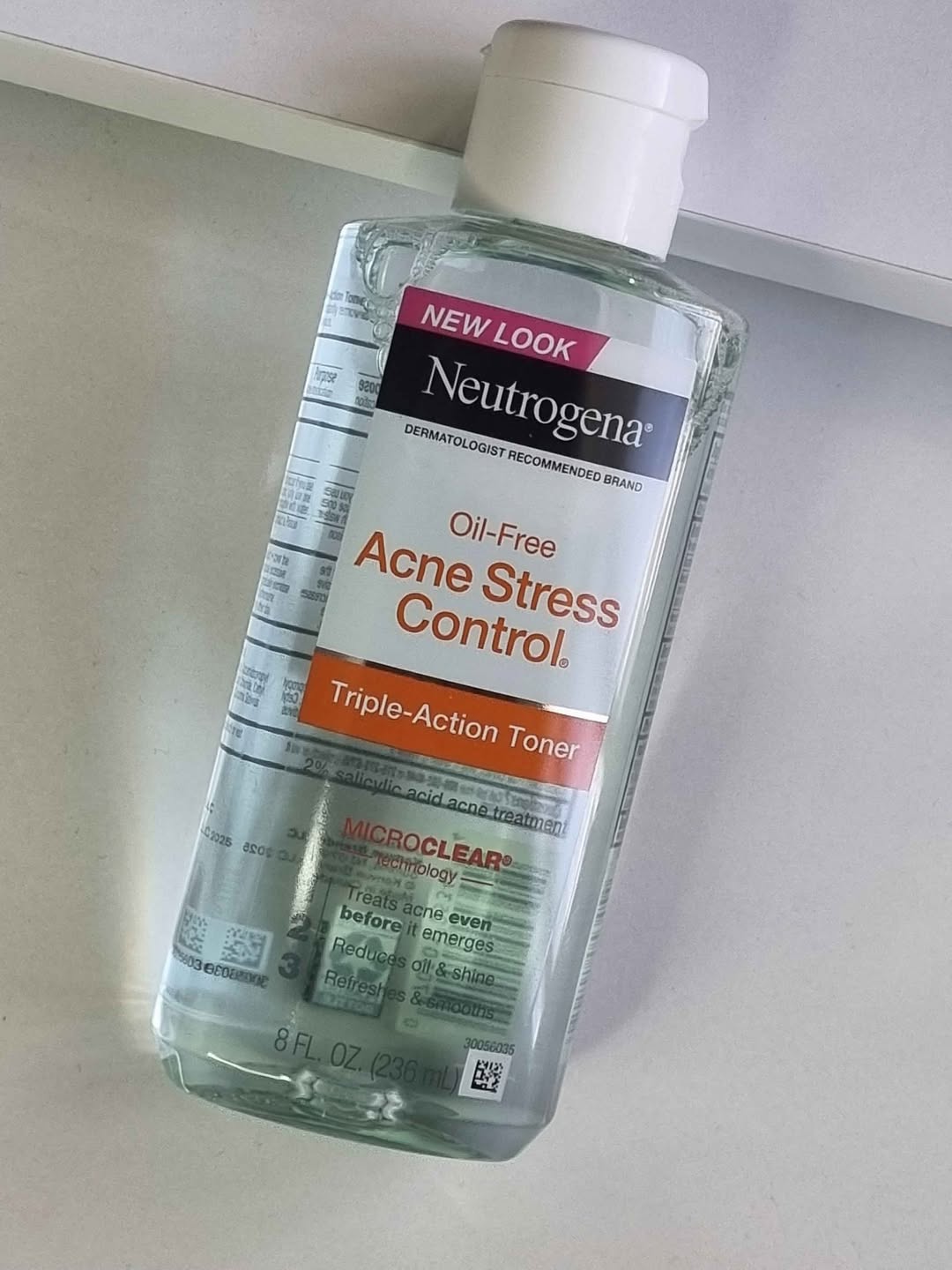 Neutrogena ტონერი რომელიც შეიცავს 2% სილიცილის 2029