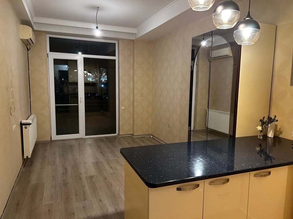 ქირავდება ბინა, თბილისი — 900 ₾