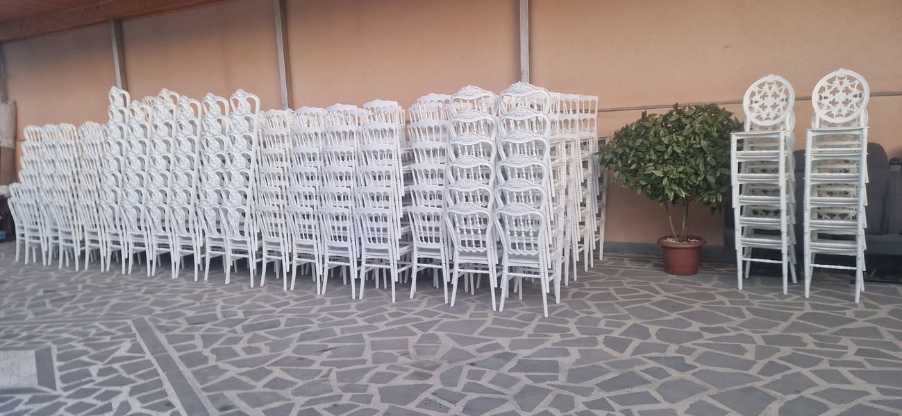Avtomobil
