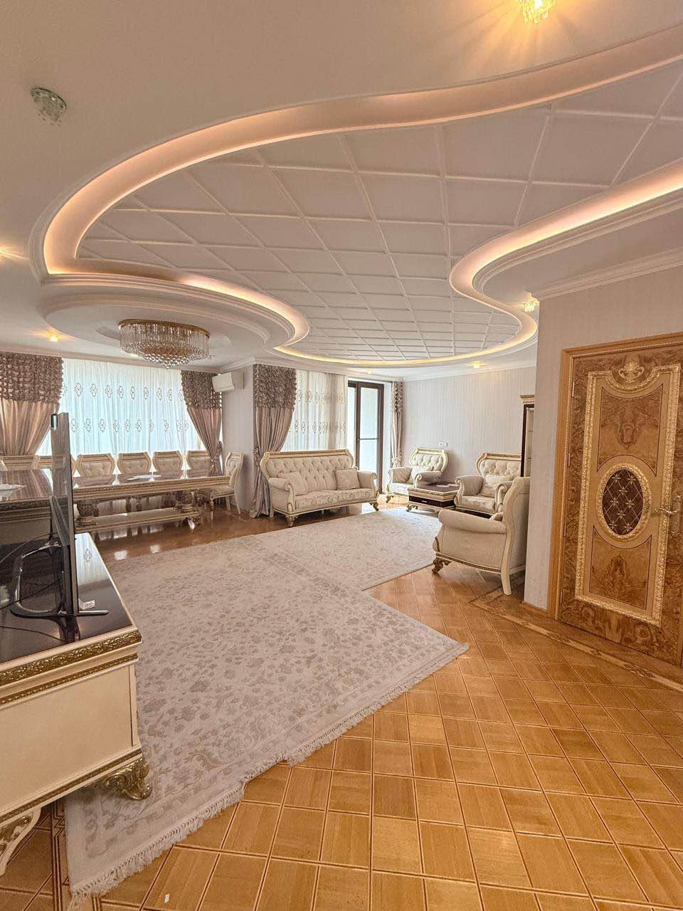 Kirayə 3 otaqlı mənzil, Bakı — 2,000 ₼