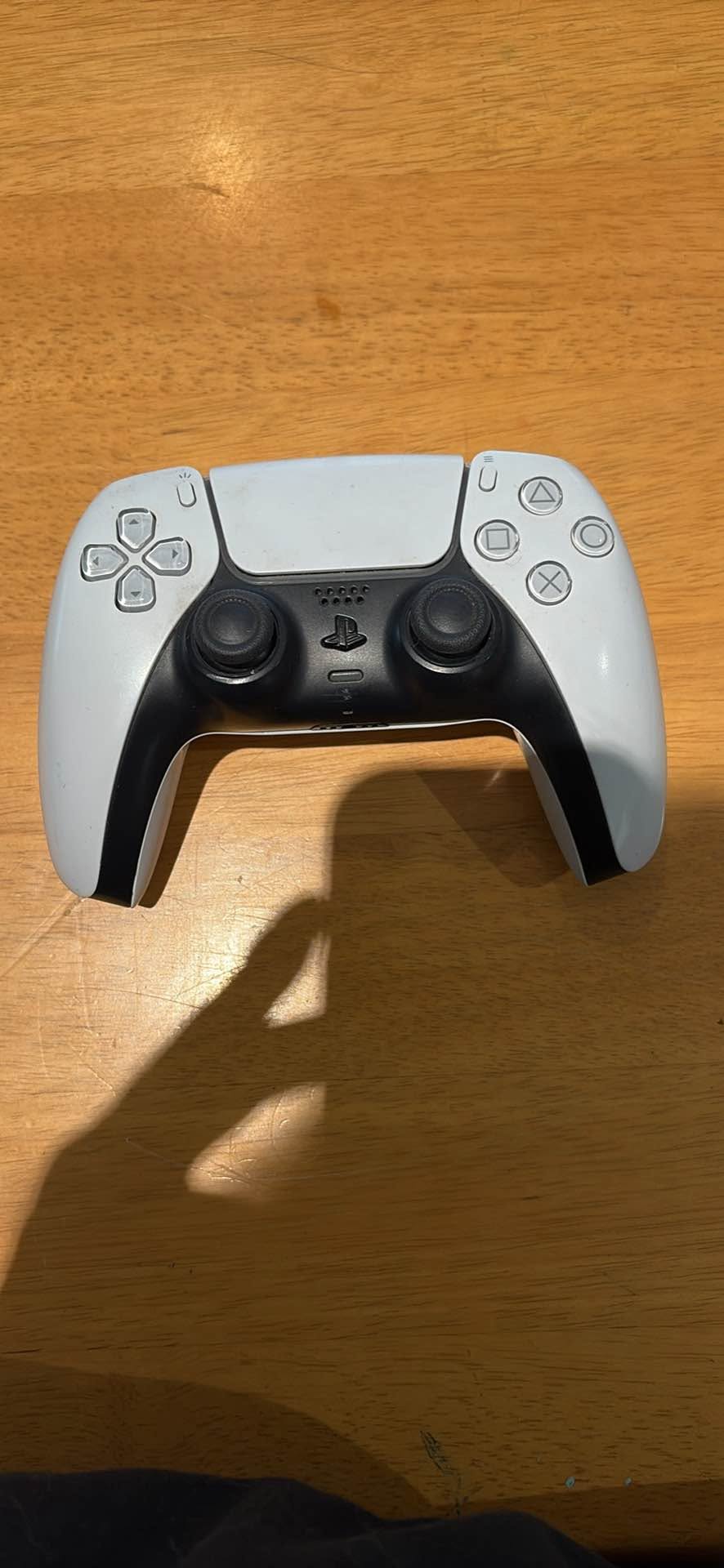 Контроллер PS5 DualSense, неисправен правый бампер