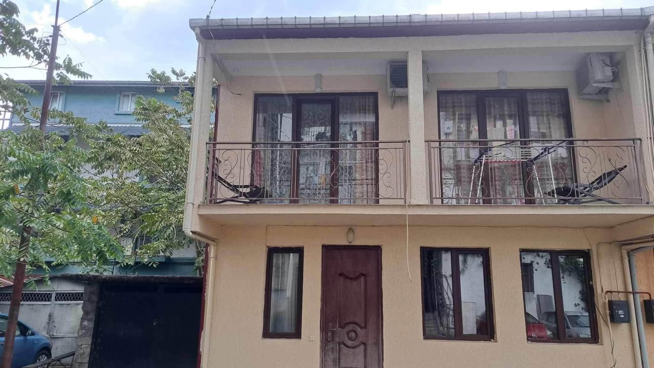 Uzun süreli kiralık. İlgi duymanız durumunda bana Viber'dan yazınız
