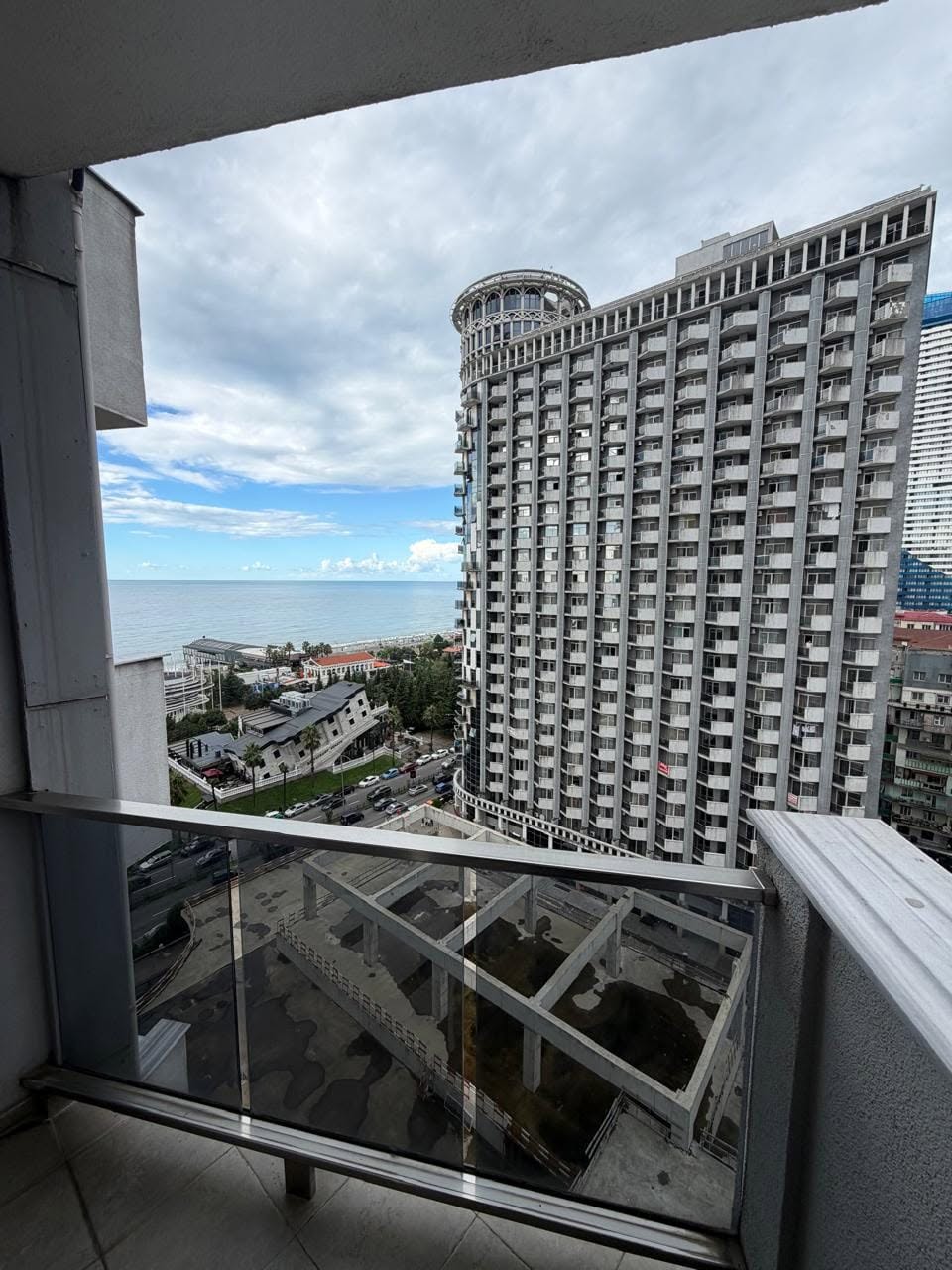 > 🏢✨ Сдается квартира в комплексе — 350$