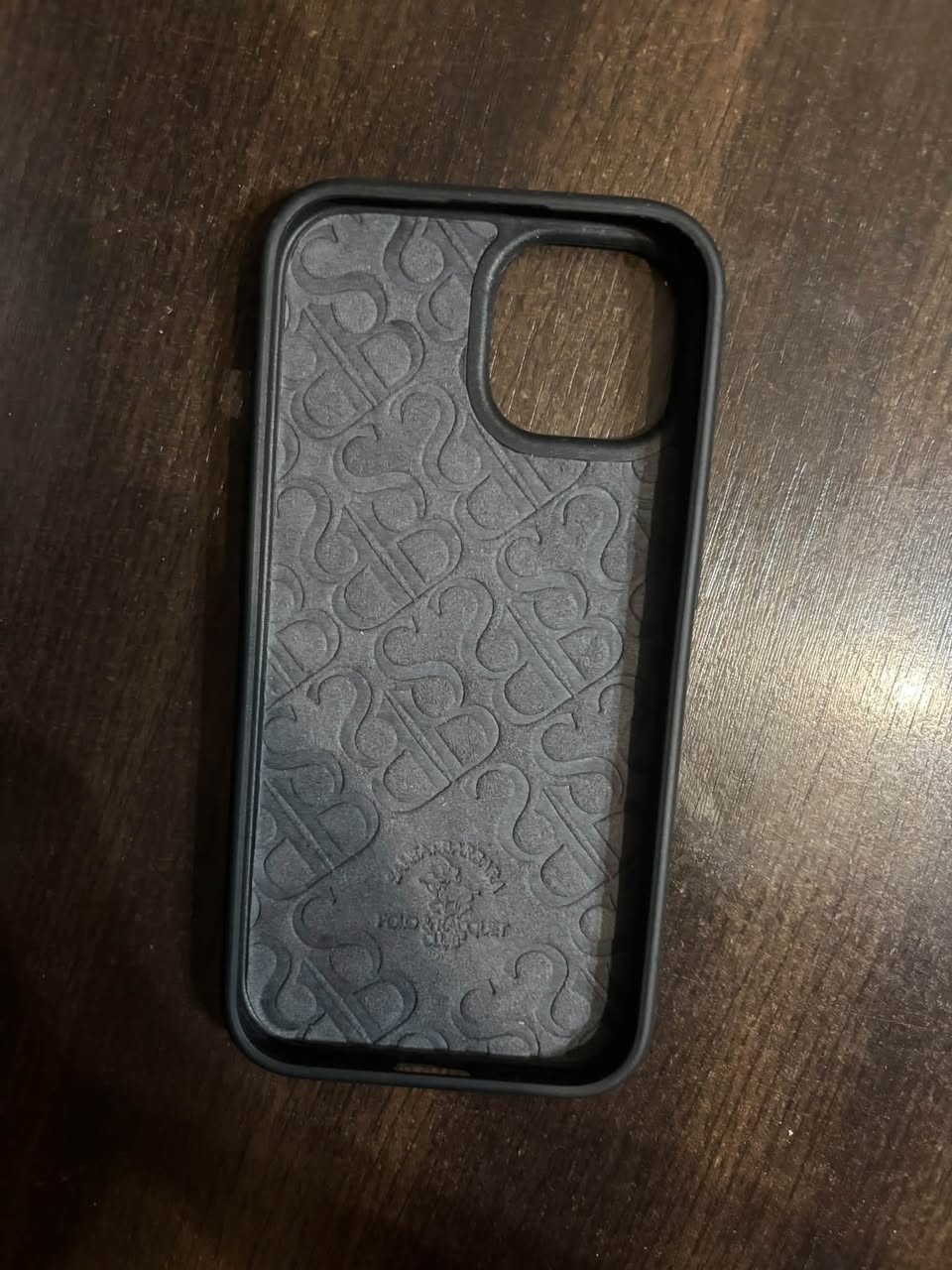 ვყიდი ქეისს iPhone 15 ზე სულ