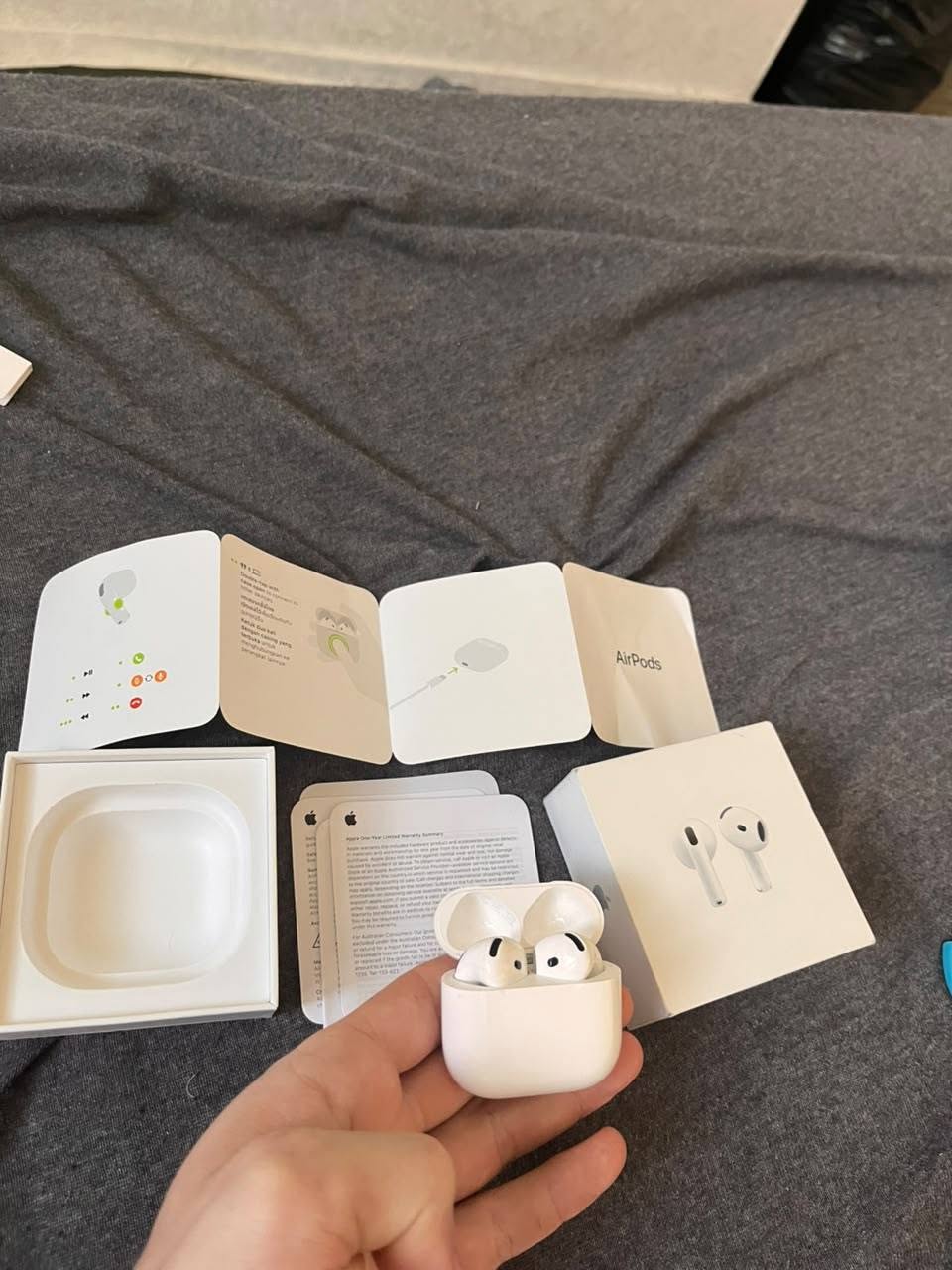 🎧 Apple AirPods 4 — 380₾