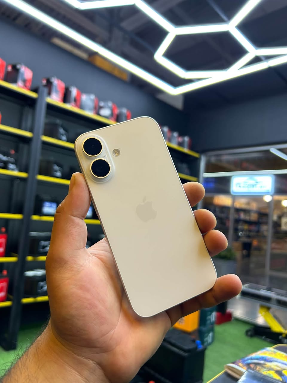 Ip 16 Sim (100🔋)Kpoxem 15pro/max barembar