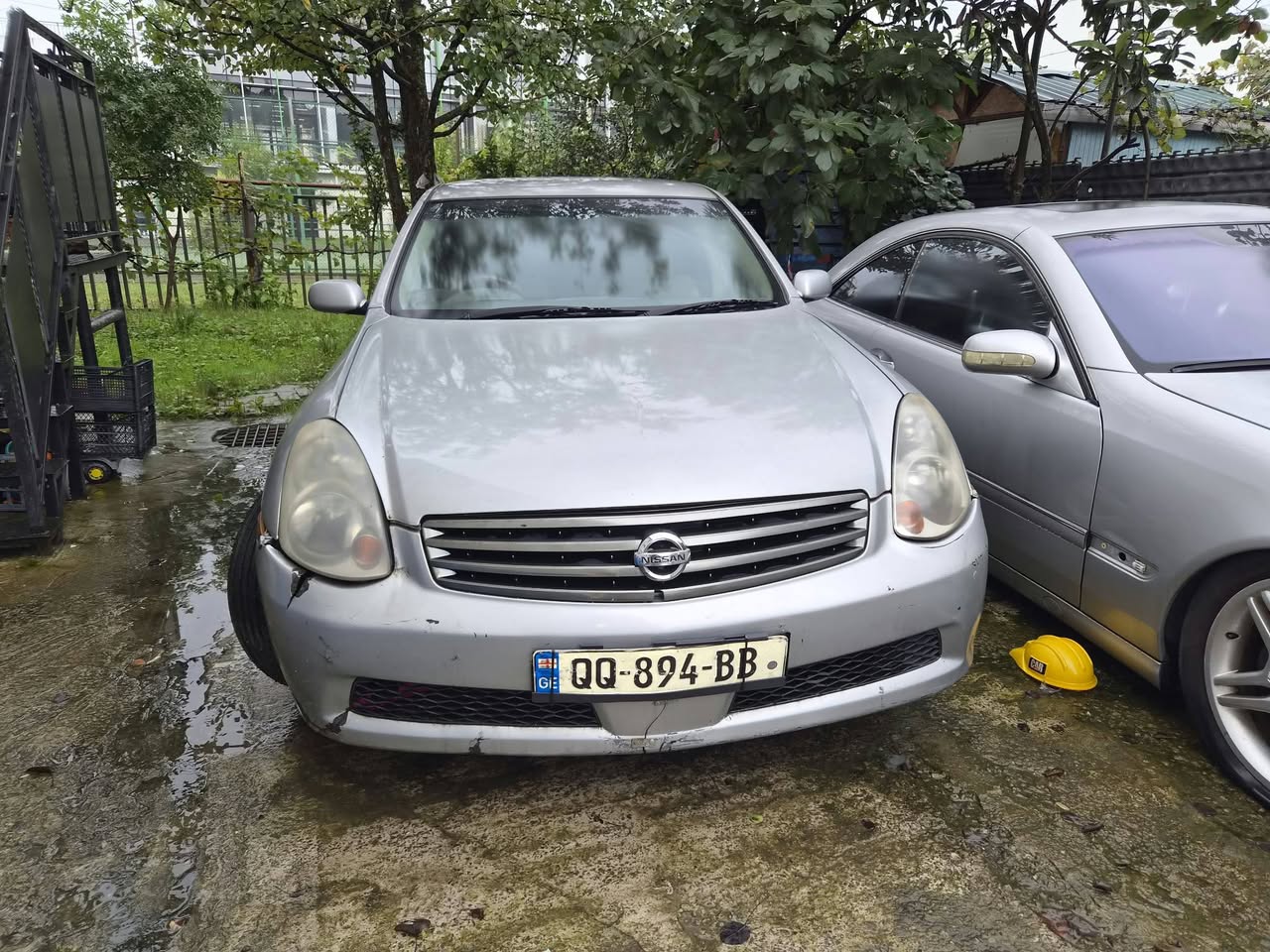 Nissan for sale. Year 2004. 2.5 petrol — 5,000₾