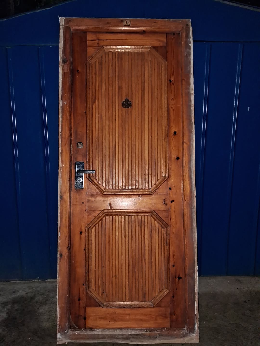 208x76 սմ փայտե մուտքի դուռ Ս/Ս — 25,000֏