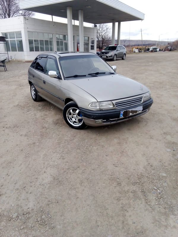 Avtomobil 1996