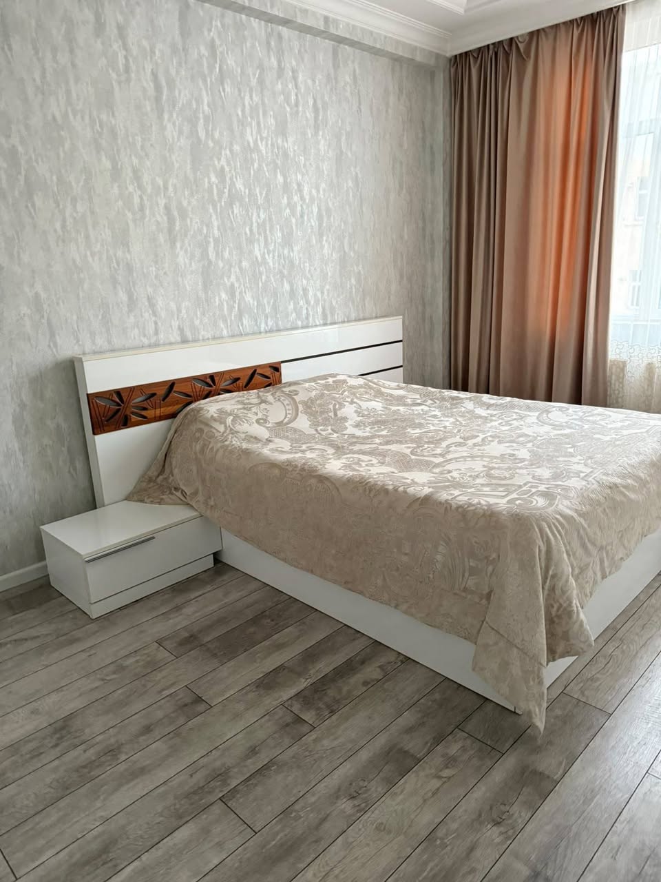 СТИЛЬНАЯ 2-КОМНАТНАЯ КВАРТИРА РЯДОМ С ЦЕНТРОМ — 1,300₼