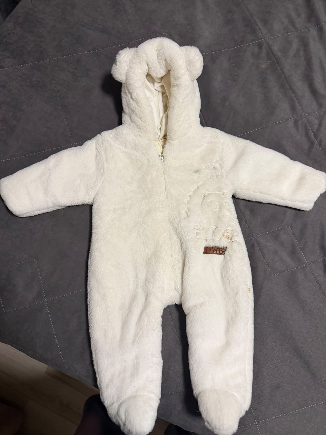 Baby snowsuit size 6-9, worn 1 month