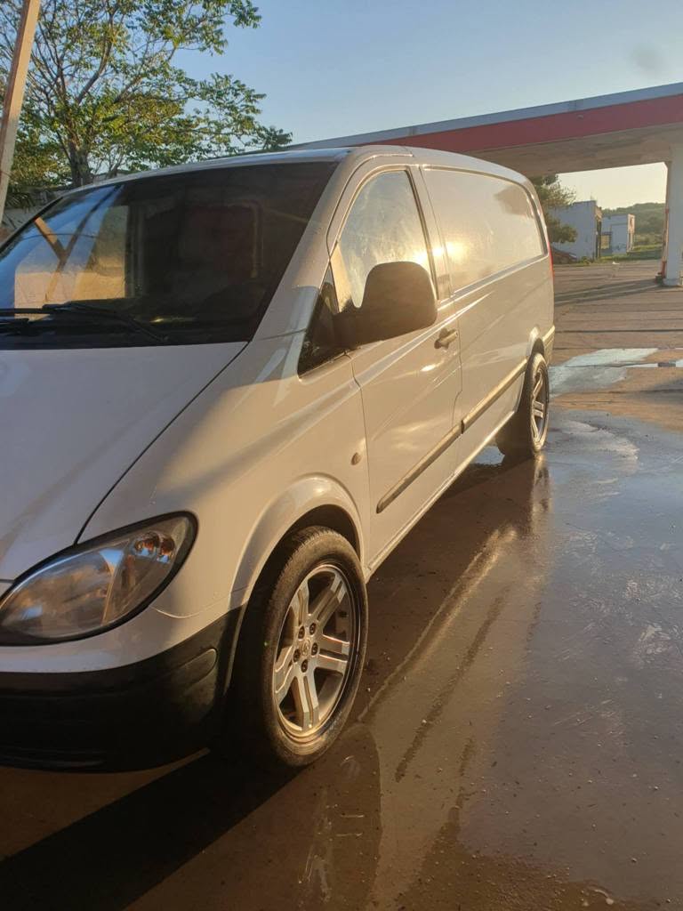 For sale Mercedes Vito 2006, 2.2 diesel, manual transmission.