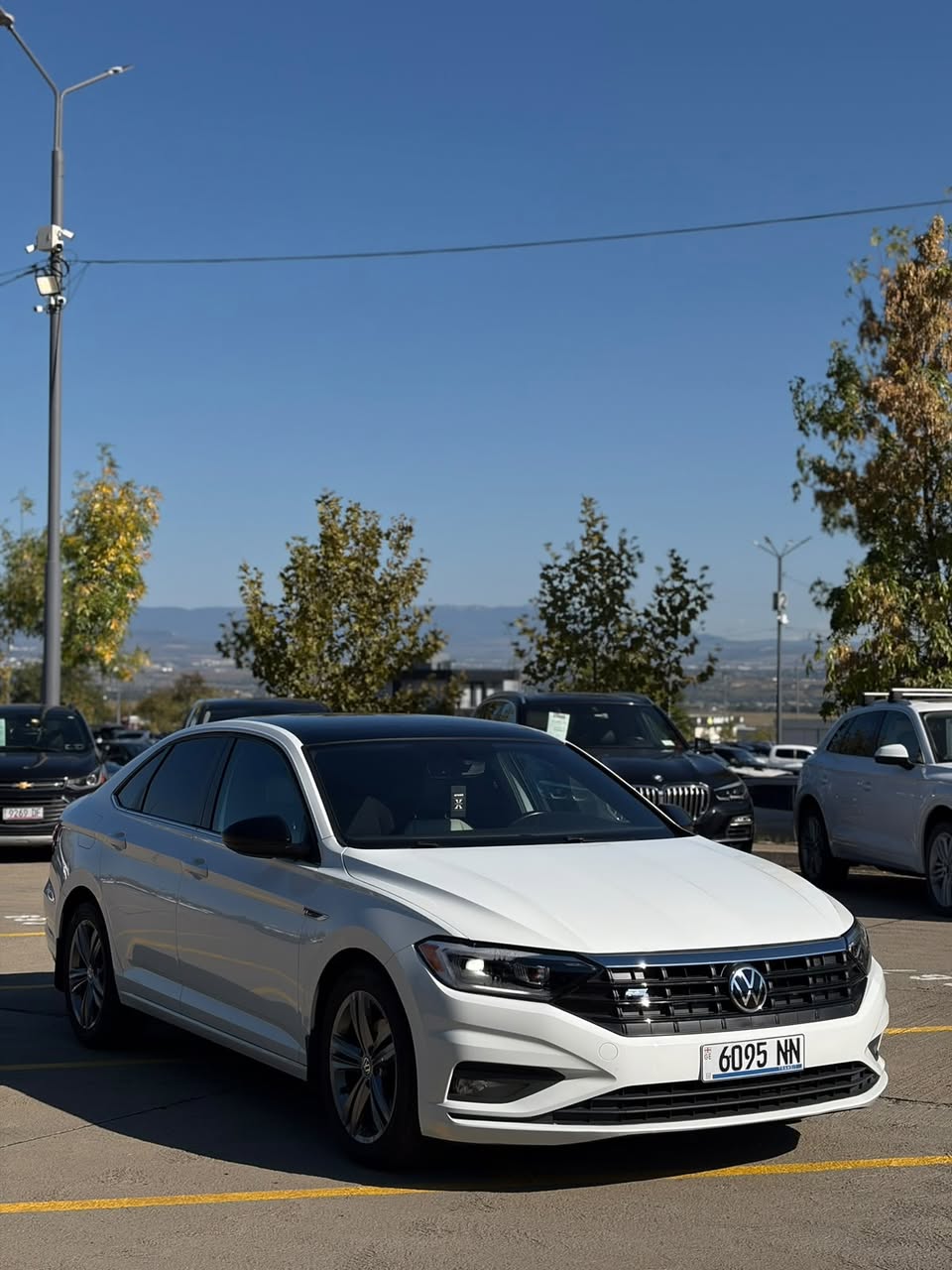 Volkswagen Jetta 2020 — 9,500$