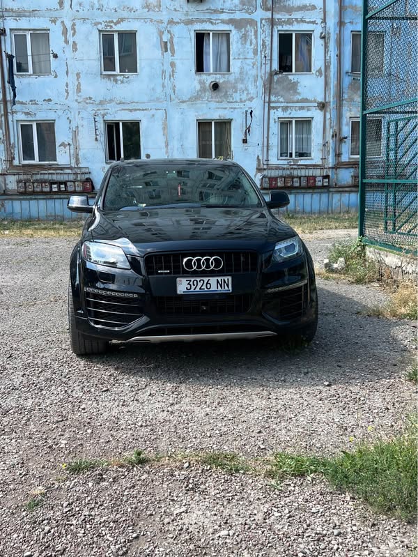 Audi Q7 Sline Sport Edition 2015 — 13,500$