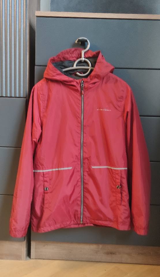 Куртка дождевик, на тонкой подкладке, как — 25₼