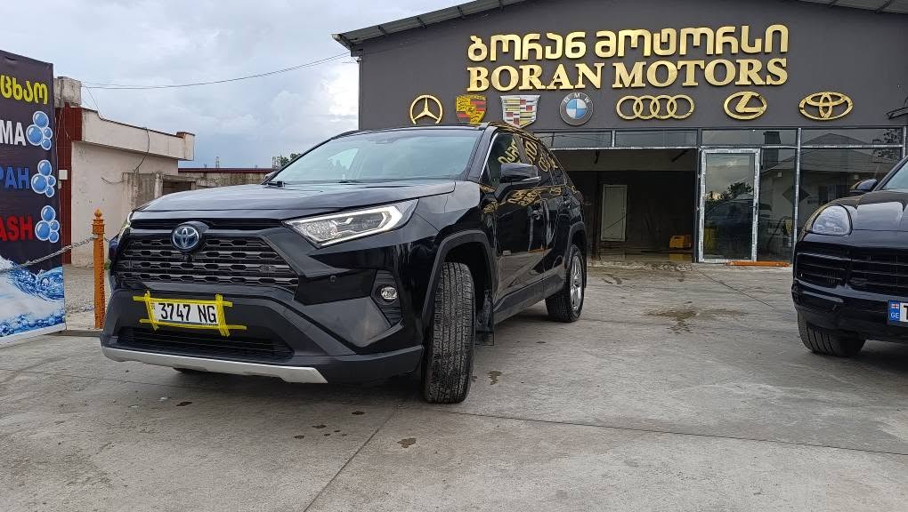 Toyota 2020 — 19,000$