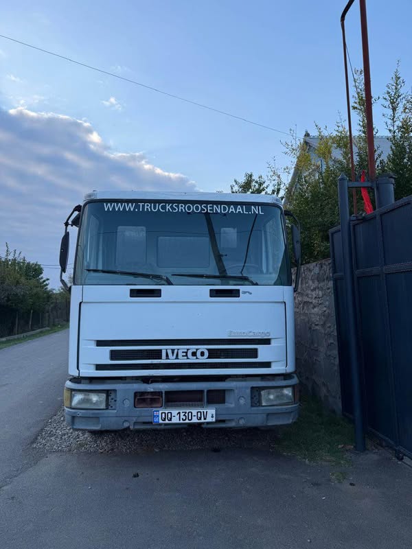 Avtomobil