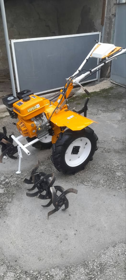 Acil satılık motoblok 9 bg - 1,200₾