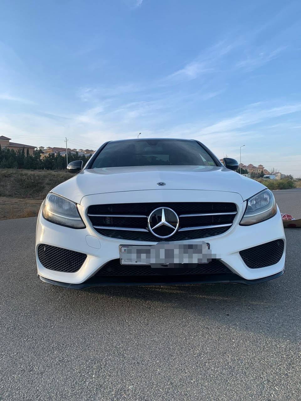 Mercedes C300 — 32,500₼