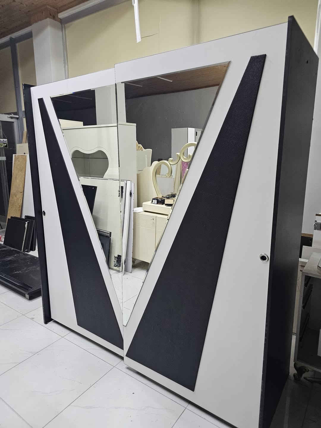 Mebel — 255₼
